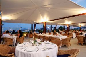 Inside Club Nautico